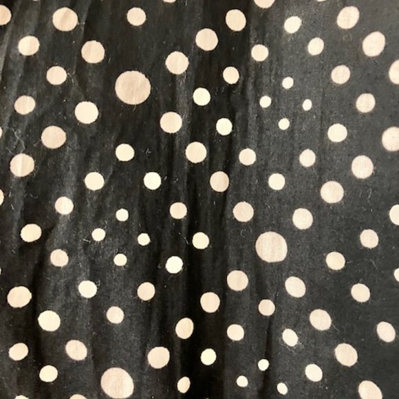 JM COLLECTION - Size 14 - Black Top w/ White Polka Dots - 3/4 Length Roll Cuff - Picture 6 of 6